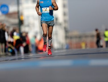 Πολιτικοί και υπουργοί στον Μαραθώνιο (φωτό)